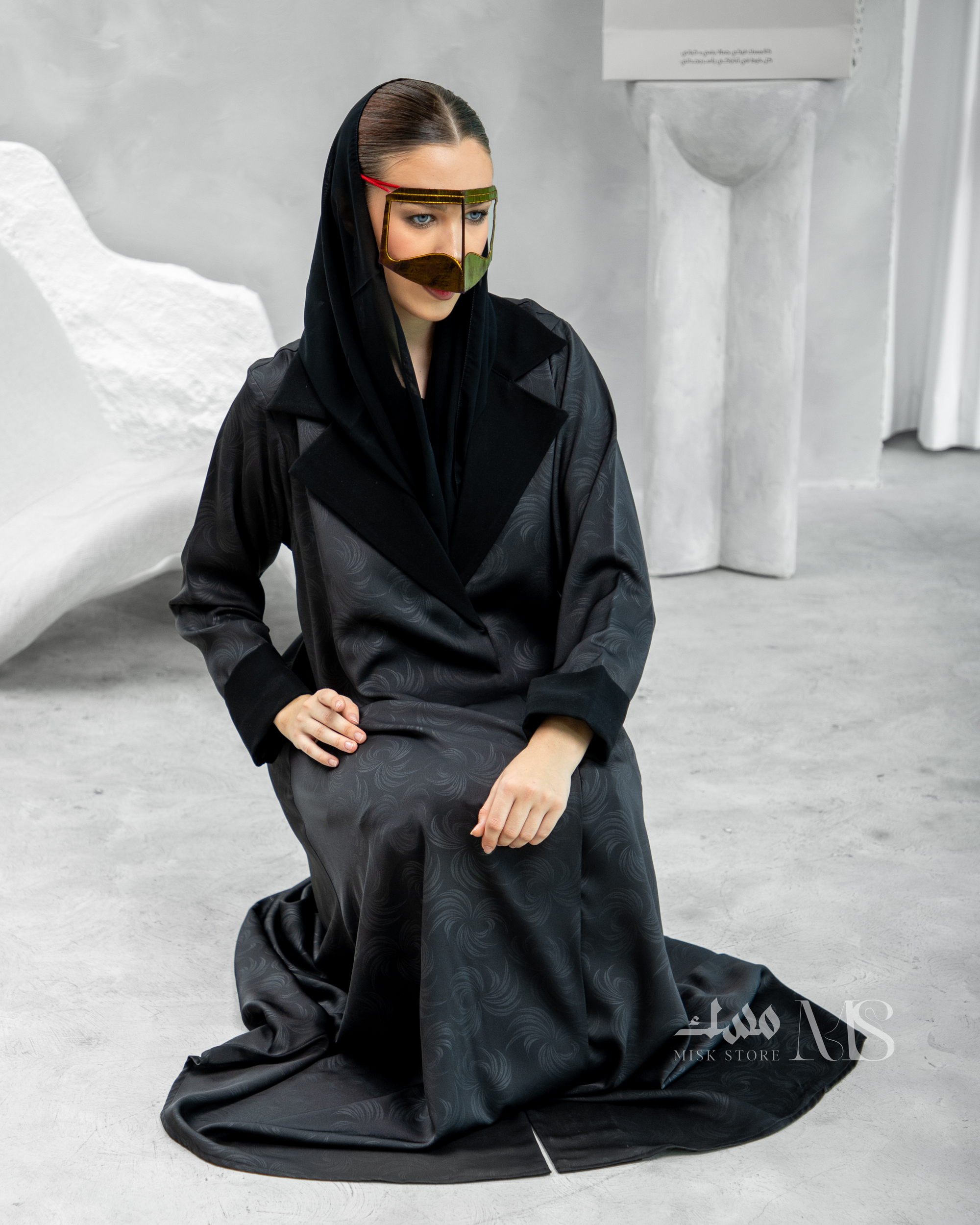 Layl Abaya