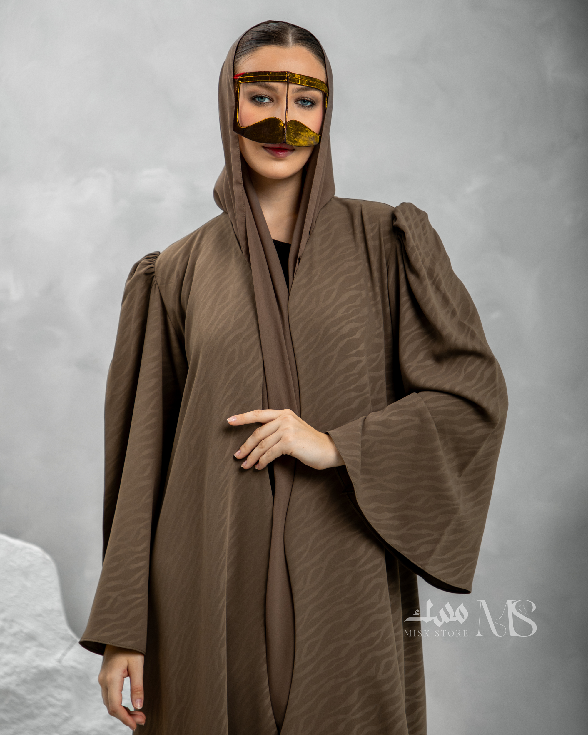 Al Oud Abaya