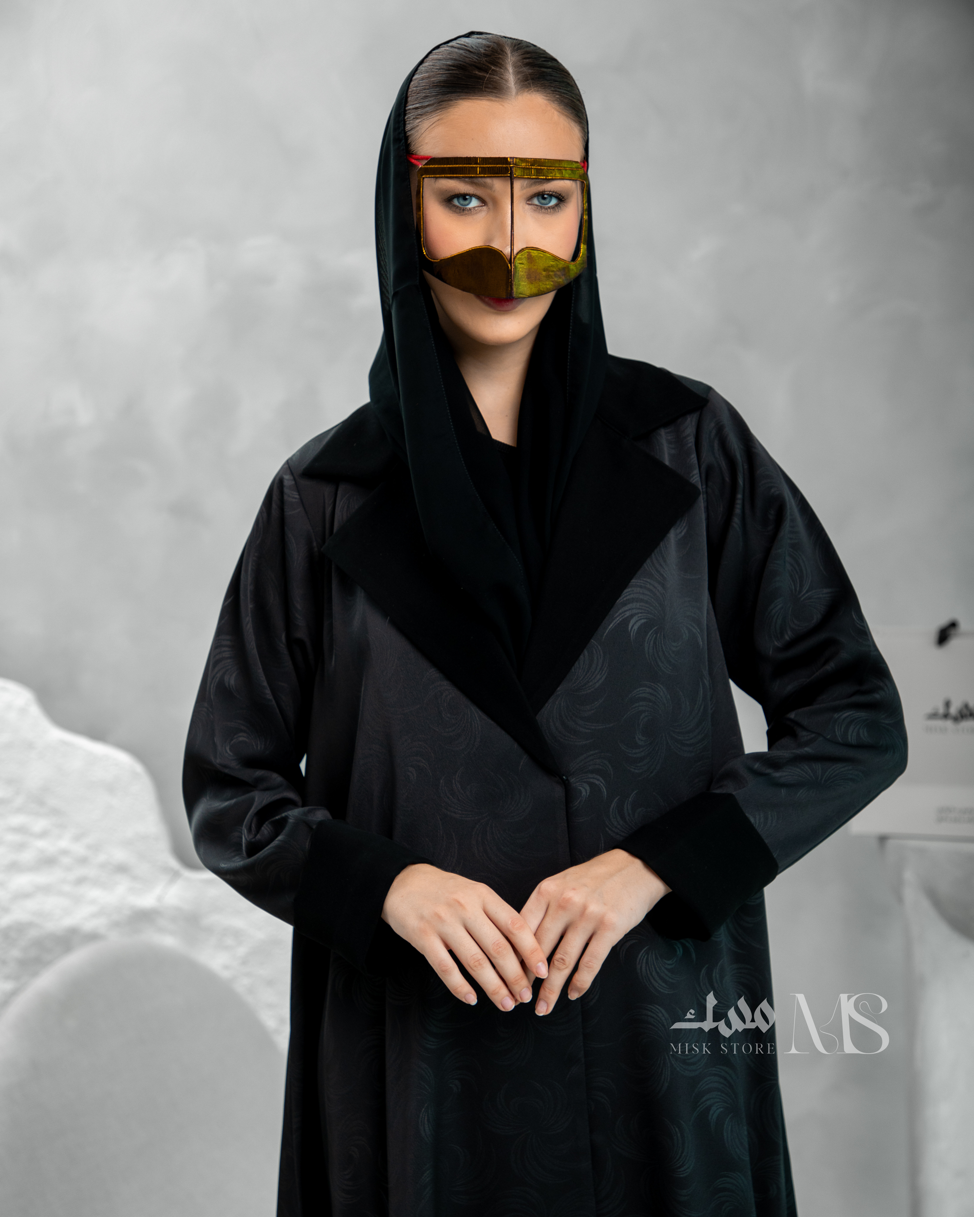 Layl Abaya