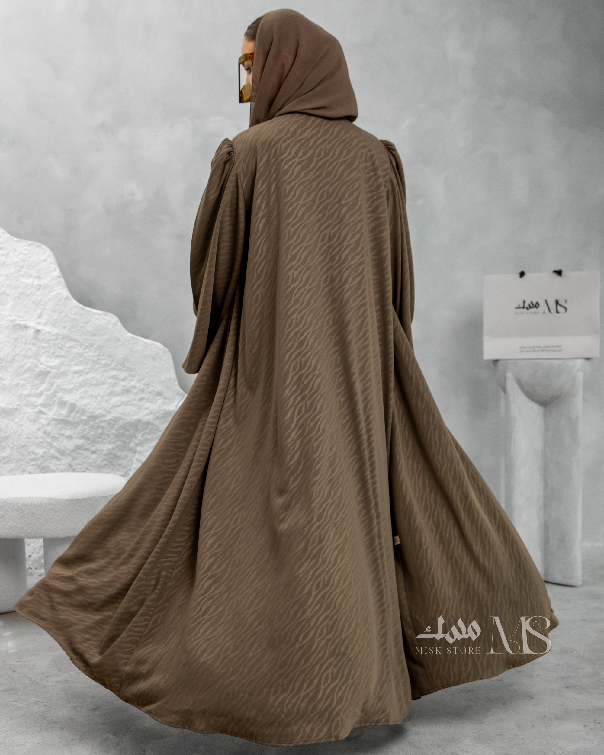 Al Oud Abaya