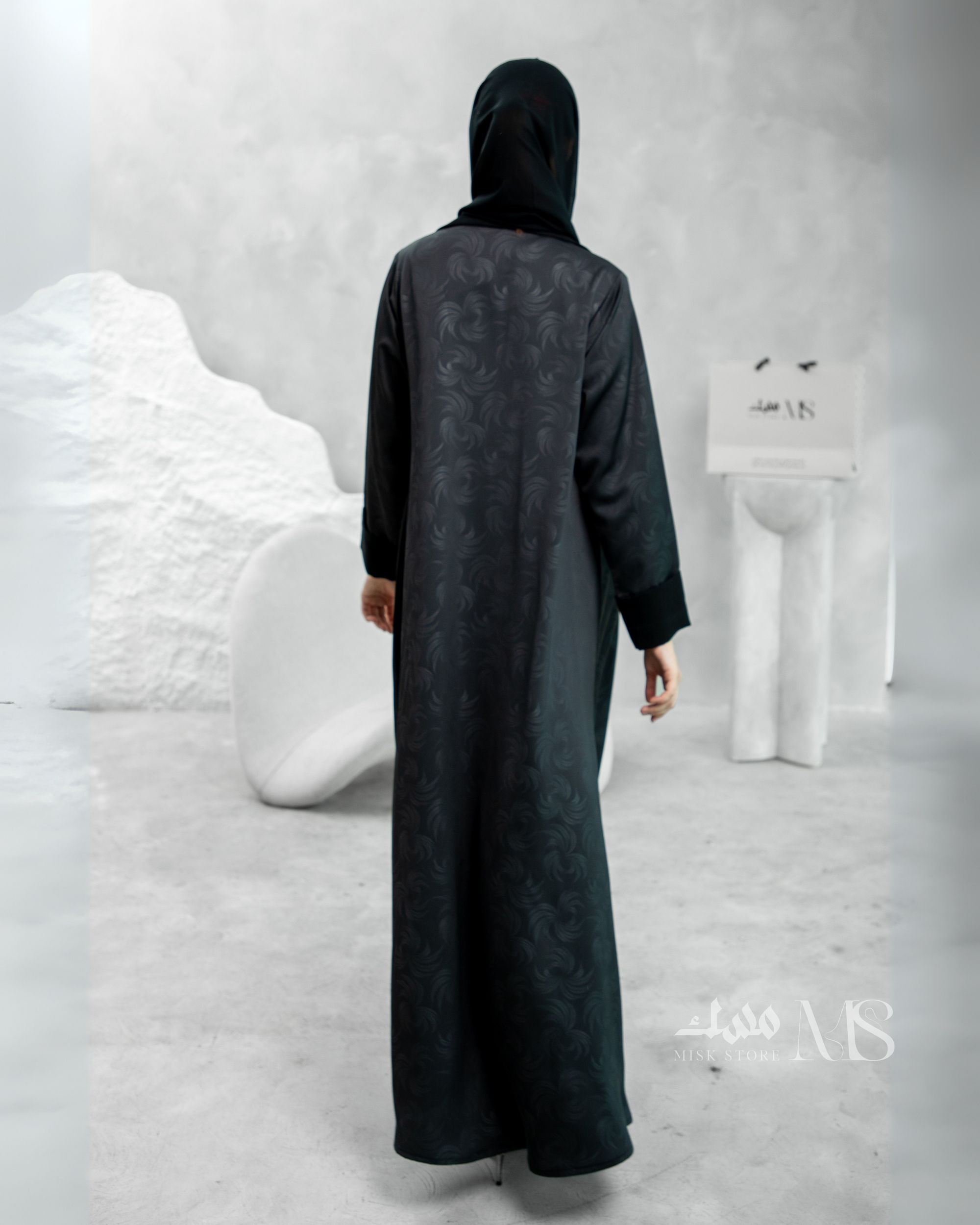Layl Abaya