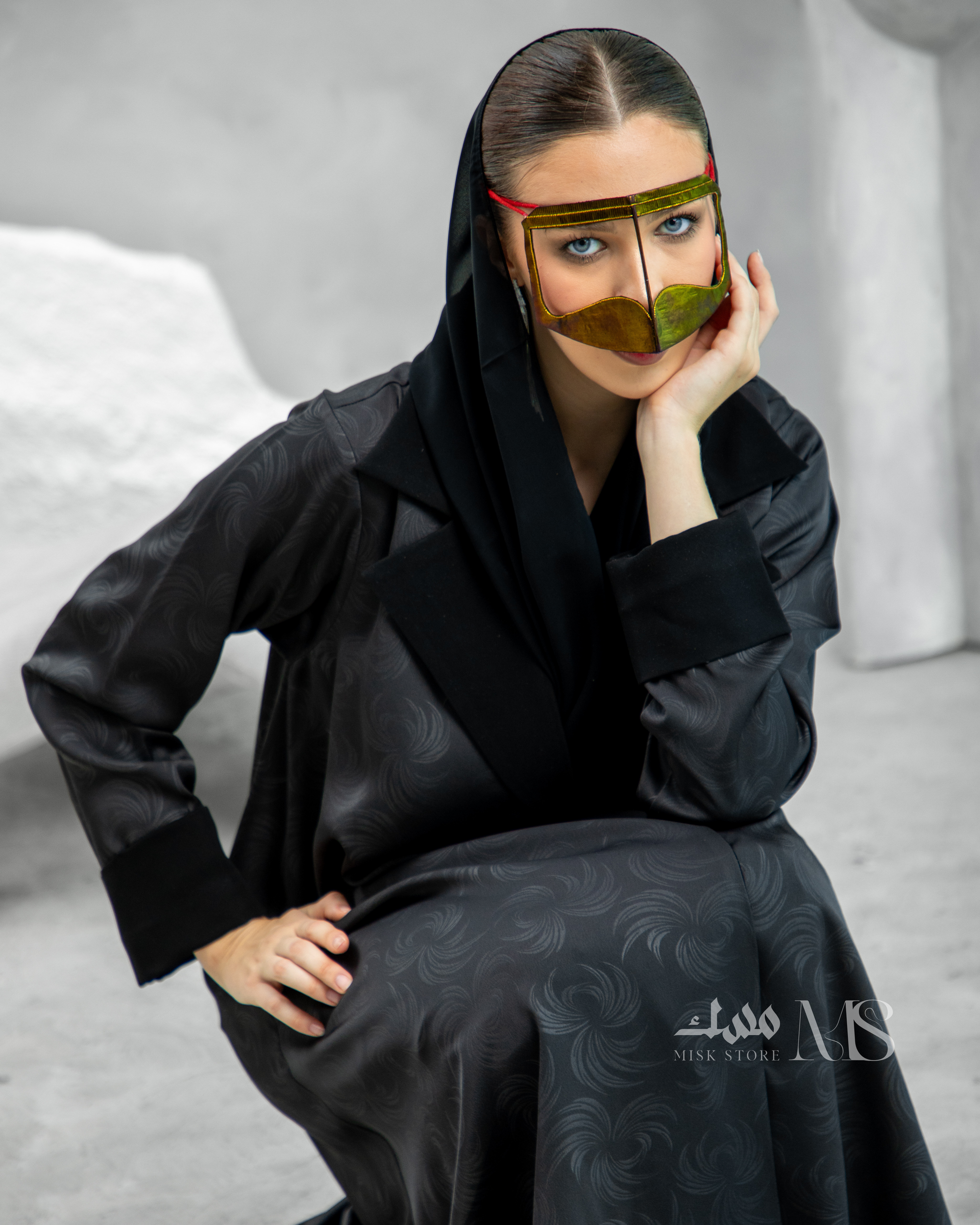 Layl Abaya