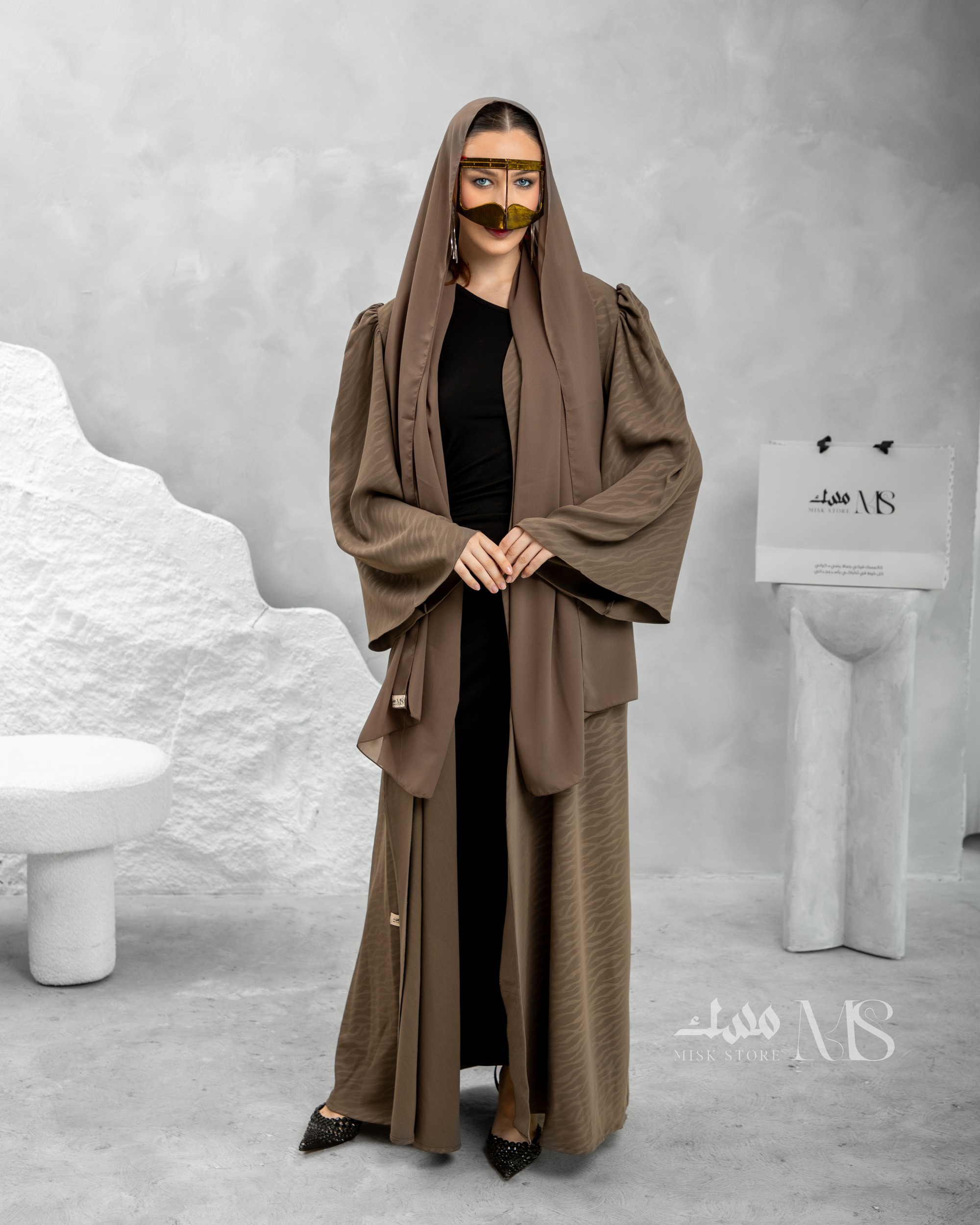 Al Oud Abaya