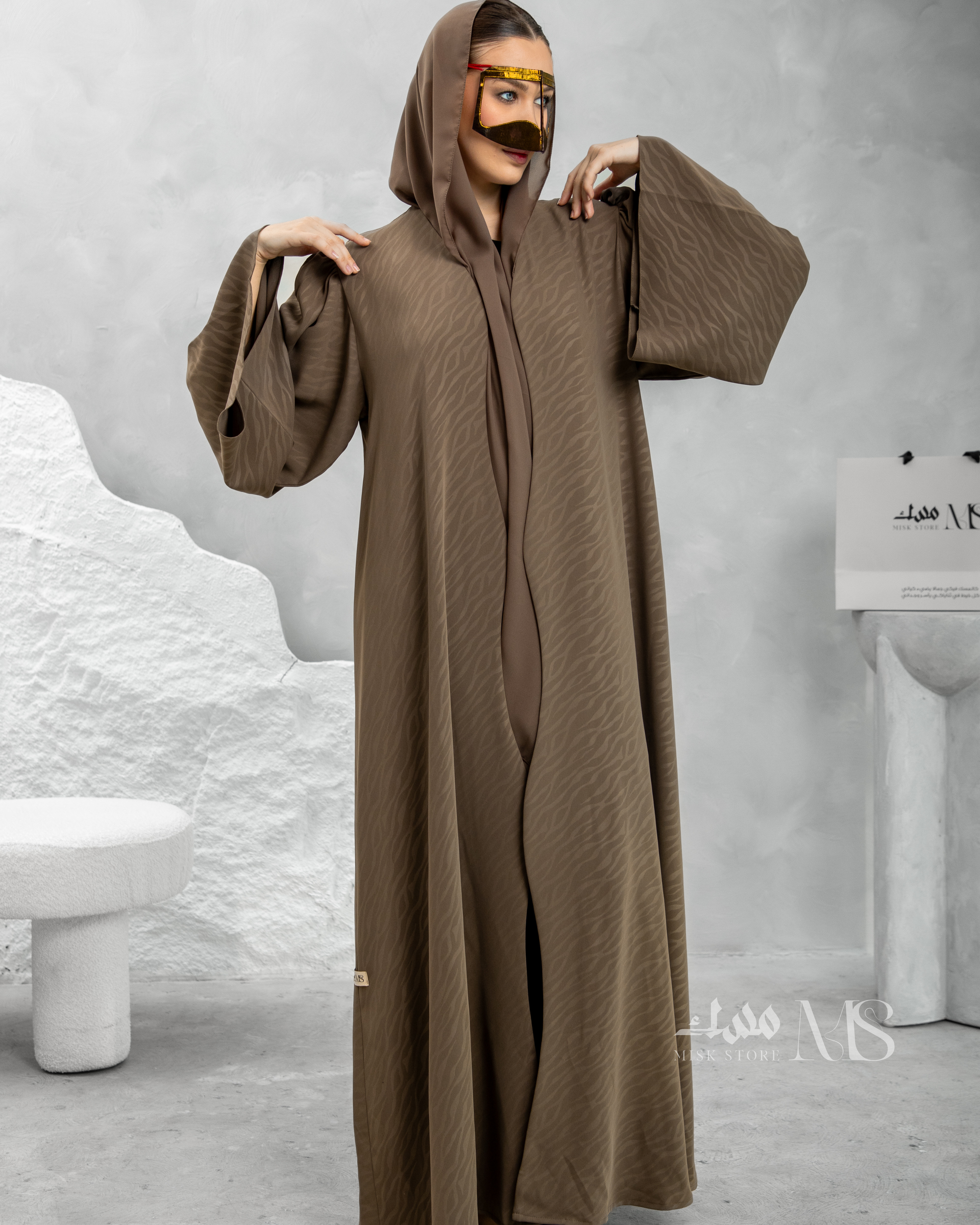 Al Oud Abaya